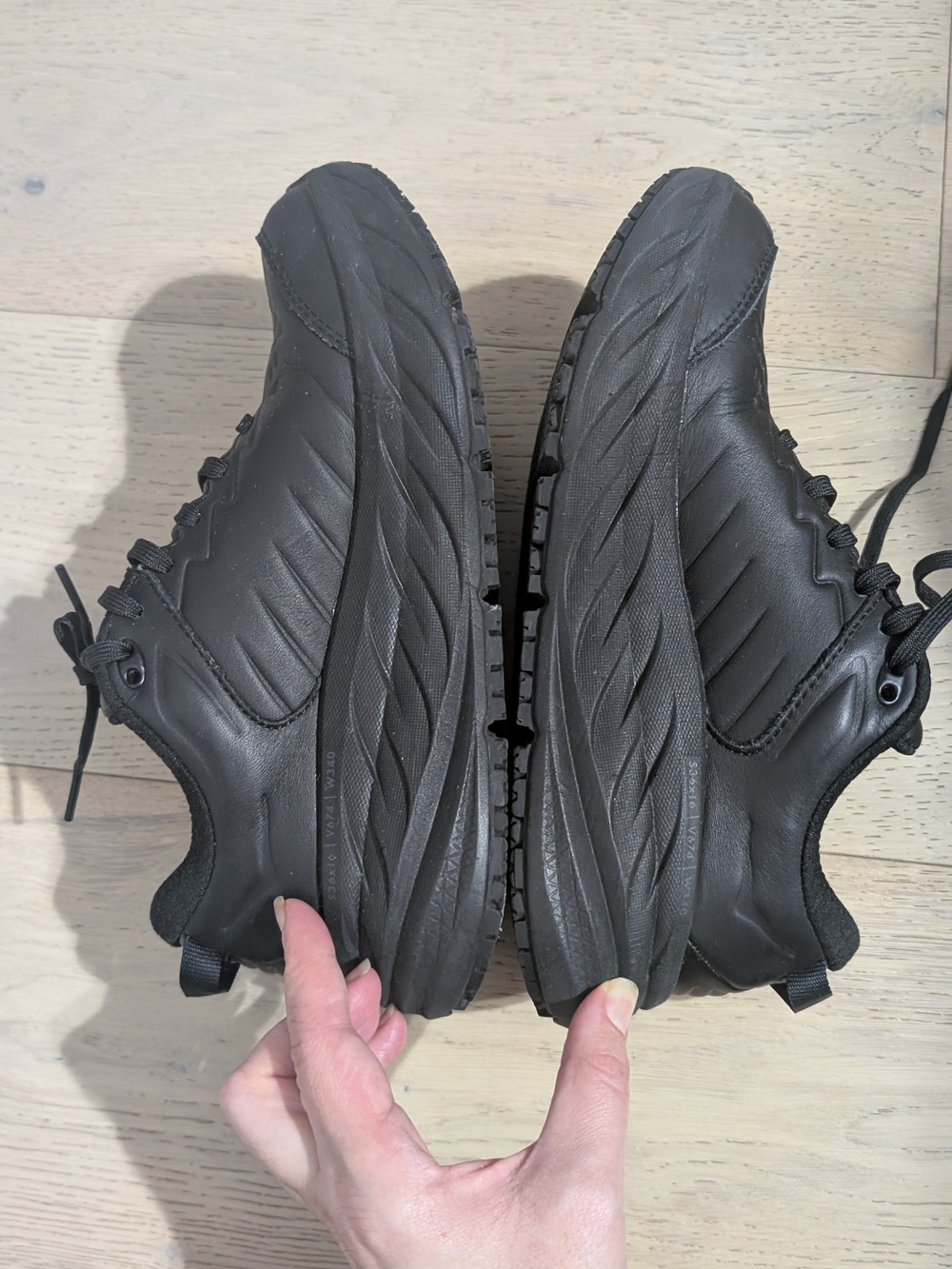Men's Black Athletic Sneakers - Minimal Design